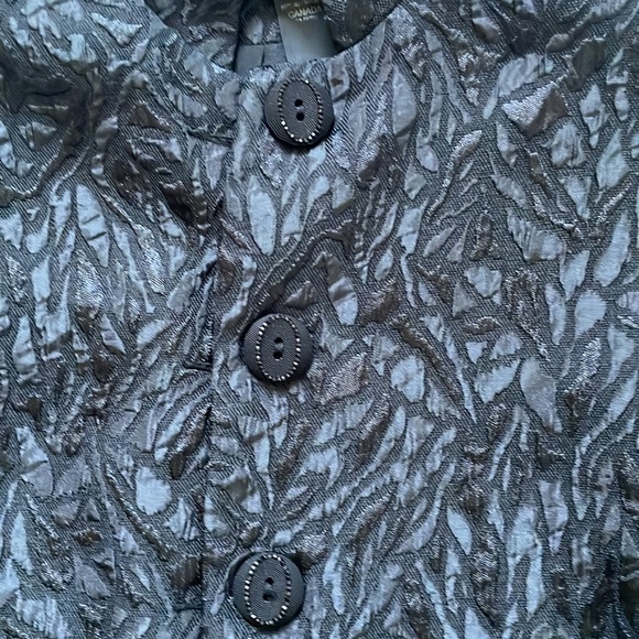 Classic  black trench coat- fully lined. With beautiful shiny black bottons - Picture 2 of 4